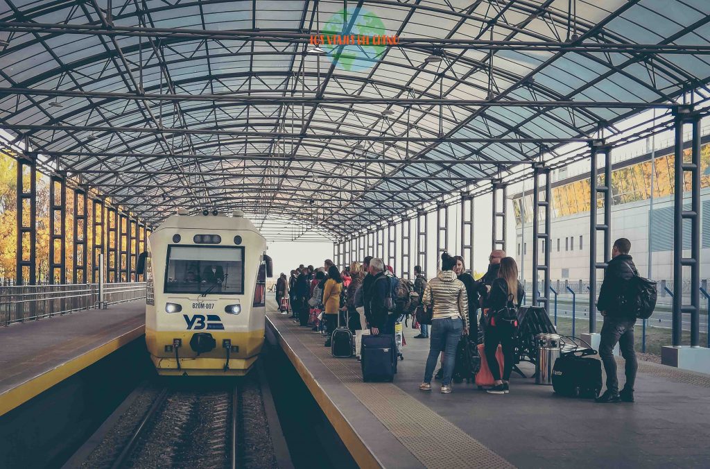 desde el aeropuerto al centro de la capital de Ucrania