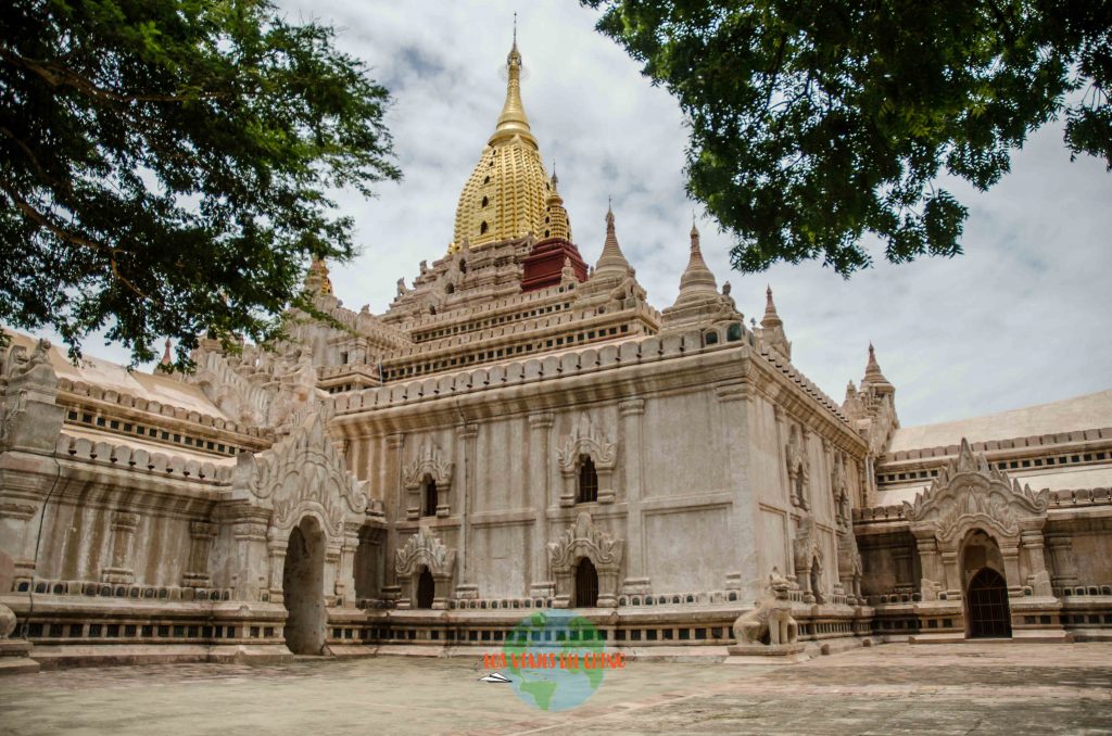 Templo Ananda en Bagan